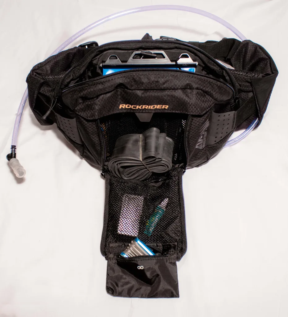 sfida tra marsupi Rockrider AM 4lt marsupio idrico 1,5lt