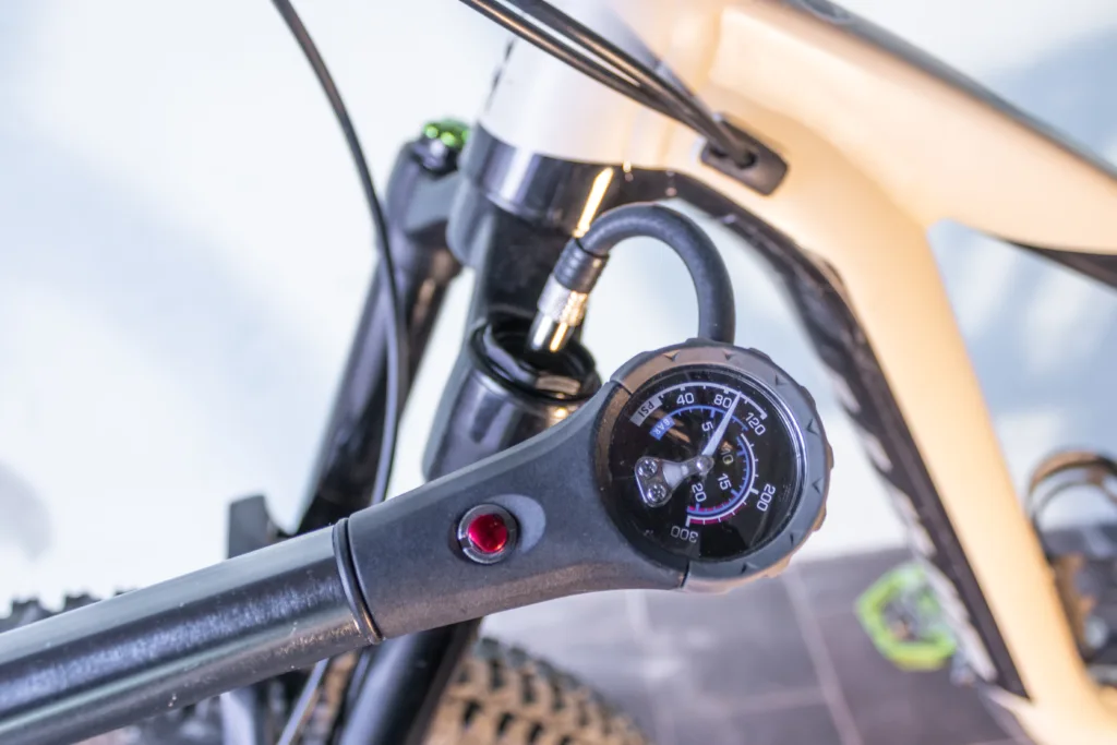 Come il SAG ti cambia la MTB Giant Regn SX1 DVO suspension