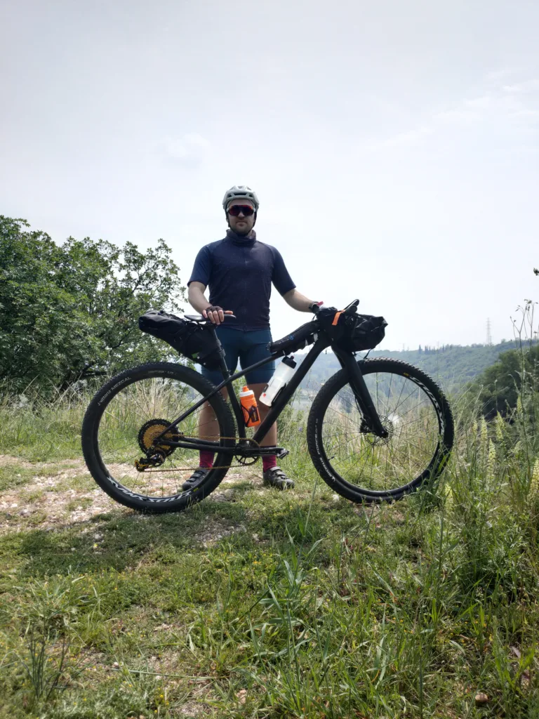 mtb XC configurata da bikepacking bikepacking: pro e contro