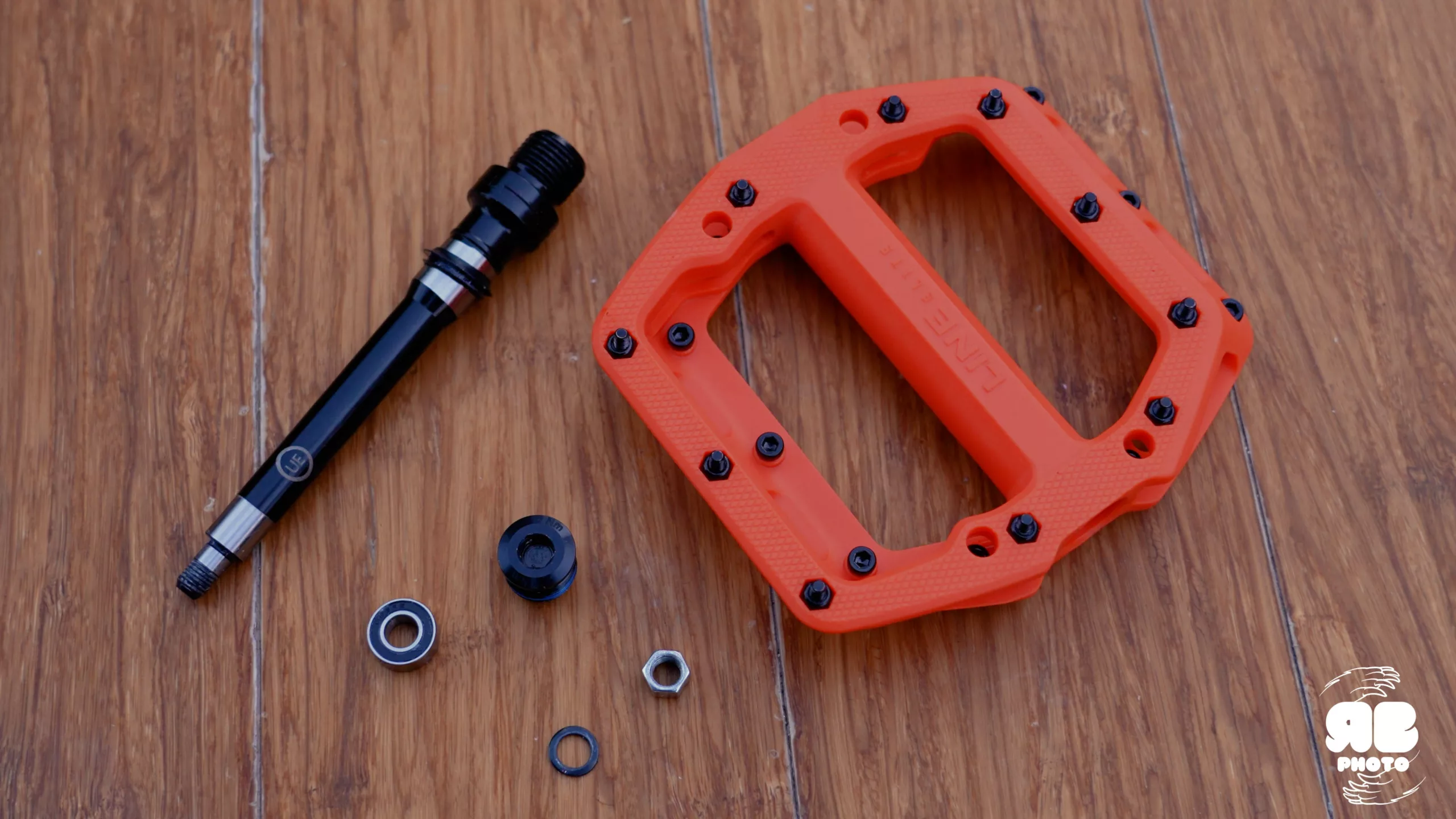 trek line elite pedals flat pedals