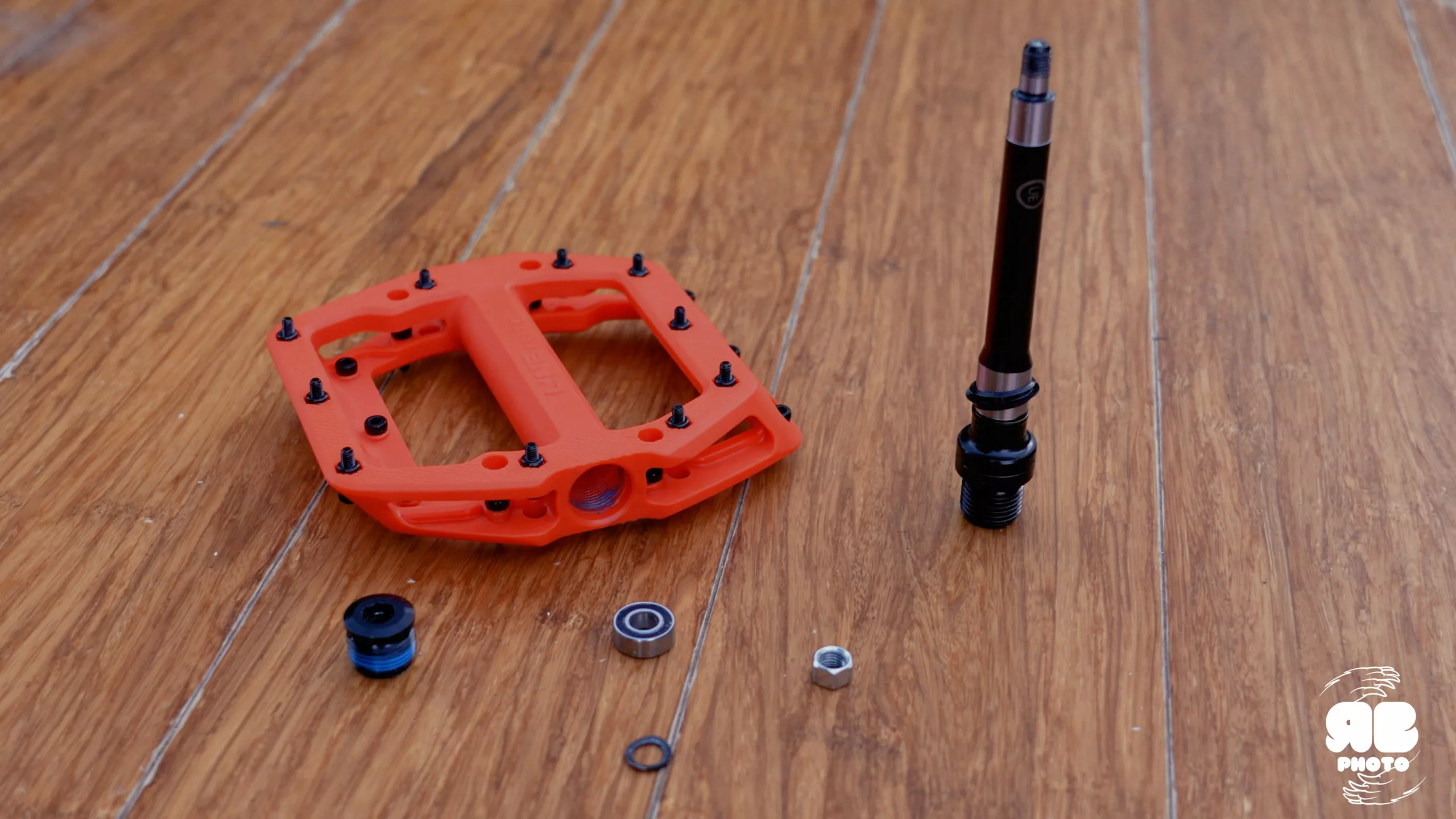trek line elite pedals flat pedals